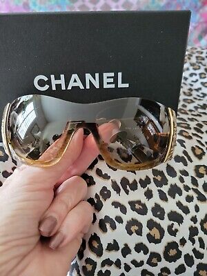 CHANEL Shield Quilted Sunglasses w/ Case & Box Italy 6009 c