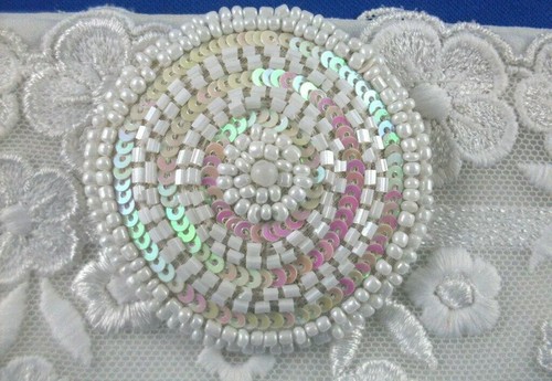 💐Handcrafted CREAM EMBROIDERED FLOWERS Bridal Purse MESH LACE Cosmetic Zip Case - Picture 4 of 13