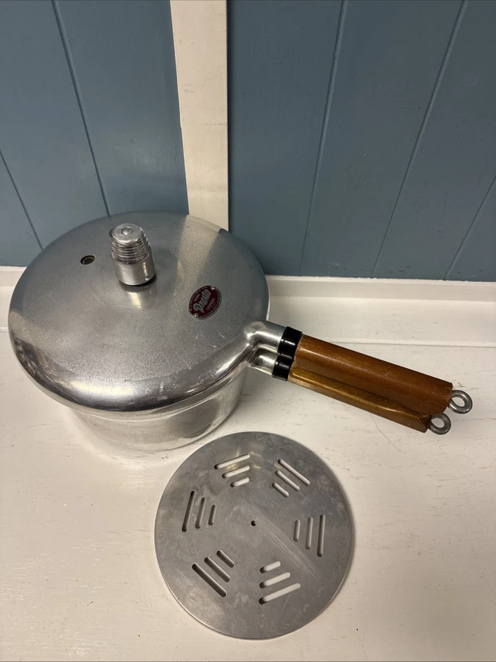 Olla a presión National Presto vintage de 4 cuartos con asas de madera EE. UU. con inserto Foto 2 de 4