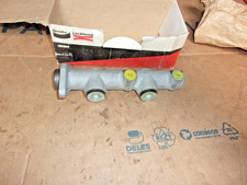 Maître-cylindre de frein Peugeot 504