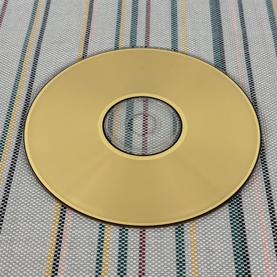 Dark Side Of The Moon [24KT Gold Disc] by Pink Floyd (CD, MFSL) Lift Case Foto 3 de 4