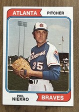 1974 Topps Phil Niekro Atlanta Braves HOF #29 EX-NM