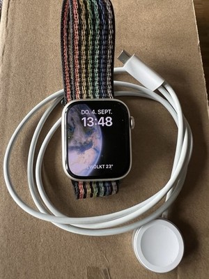 Apple Watch Series 7 GPS + Cellular, 45mm, Aluminium, silber/weiß