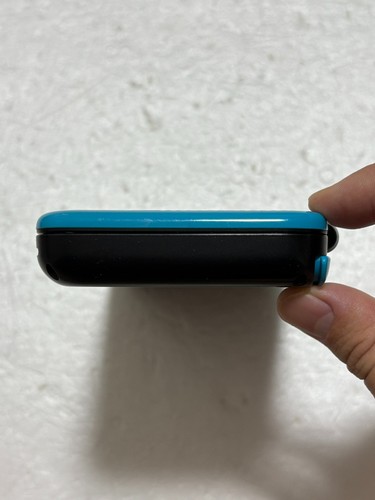 New Nintendo 2DS XL Black Turquoise Console Japanese with Original Box - Picture 9 of 21