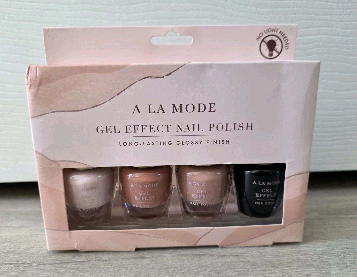 A LA MODE GEL EFFECT NAIL POLISH GIFT SET - LONG LASTING GLOSSY FINISH - NATURAL