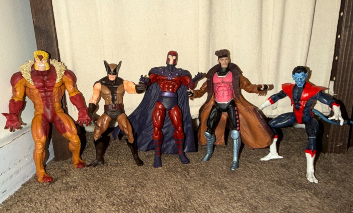 Marvel legends X-Men Sabretooth Wolverine Magneto Gambit