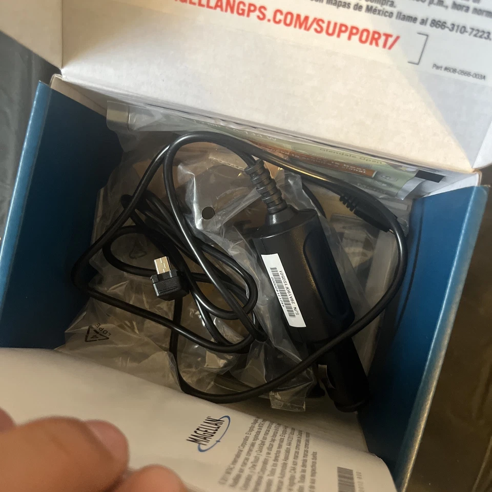 Magellan RoadMate 3045-LM Automotive GPS System Complete IN Box - Image 3 of 4