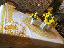 RARE GIANNI VERSACE TABLECLOTH WITH 4 NAPKINS!!