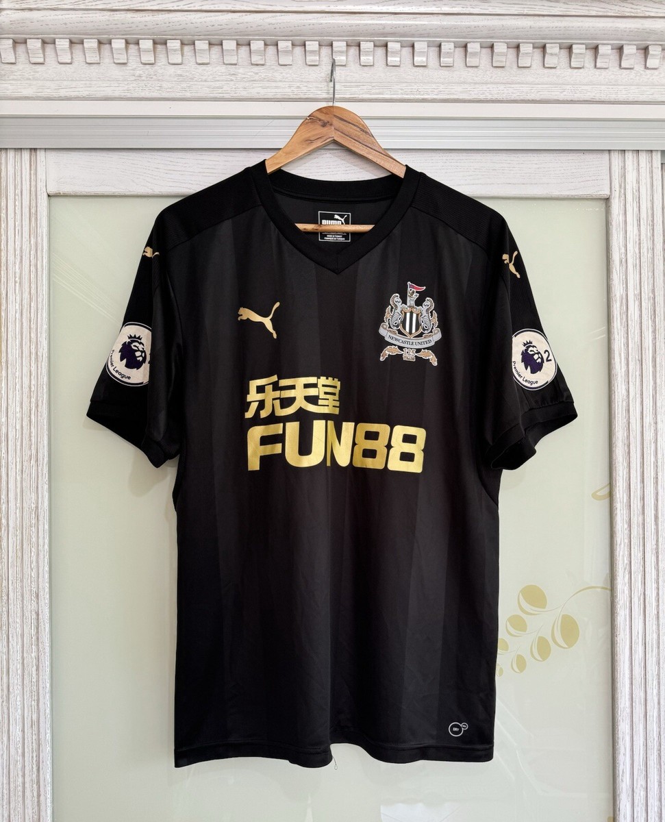 Newcastle United 2017-2018 Soccer Jersey Football Kit Shirt Newcastle United 2017-2018 Soccer Jersey Football Kit Shirt
