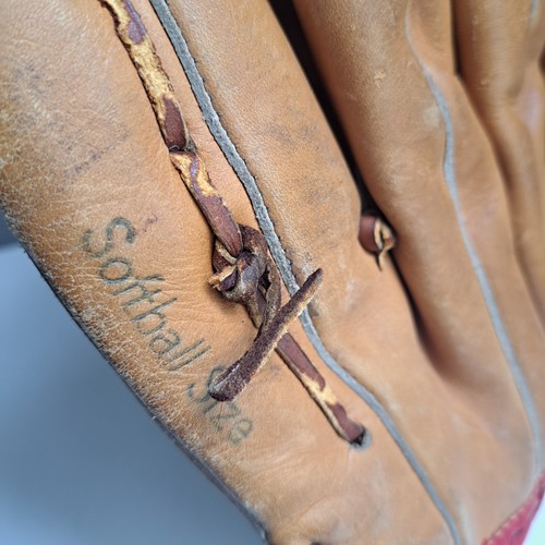 Vintage Rawlings RBG4 Cesar Cedeno Softball Baseball Glove RHT Basket Web Left - Picture 12 of 16