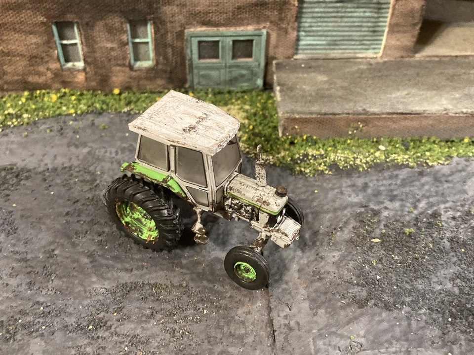 1992 FORD 5610 TRACTOR Rusty Weathered Custom 1/64 Diecast Barn Find Greenlight - Image 2 of 4