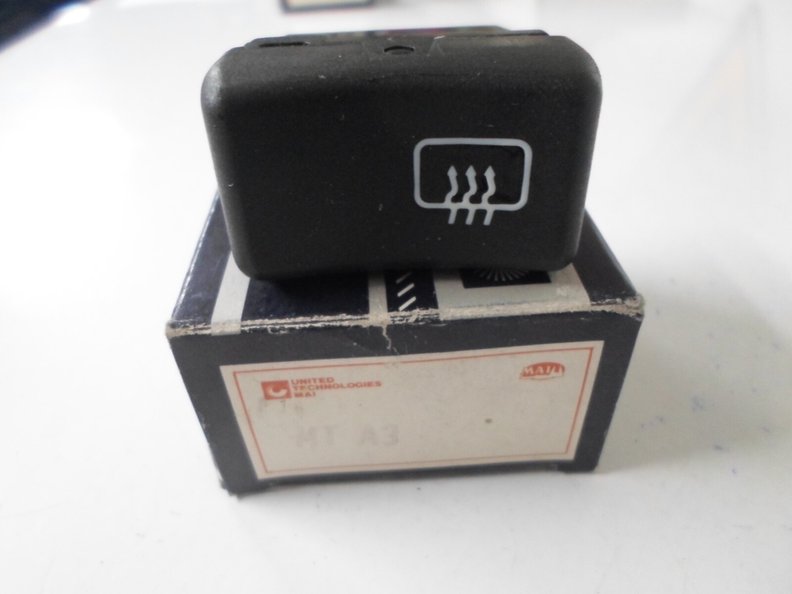 Interrupteur dégivrage origine Renault 11 Turbo pour désembuage parfait