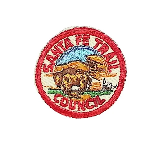 Santa Fe Trail Council KS CP BSA Patch RED Bdr (ZG489)