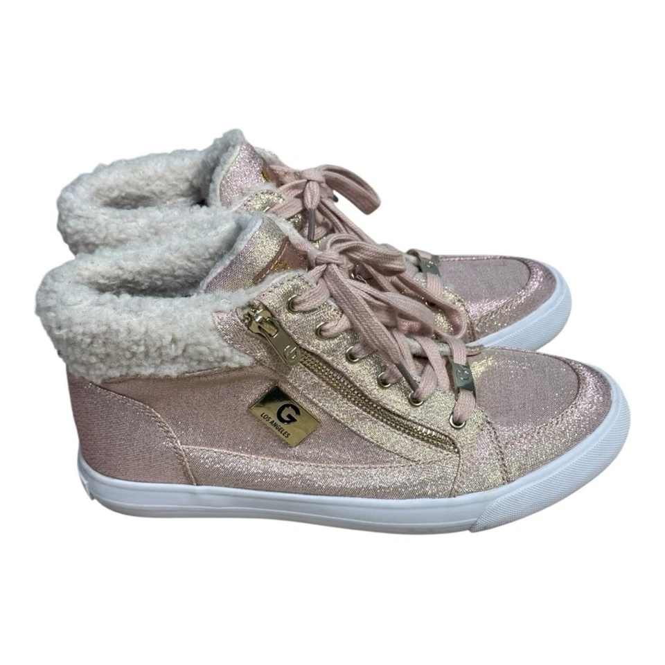 Zapatilla deportiva de caña alta G By Guess Los Angeles rosa dorado brillo para mujer talla 9” Foto 2 de 4