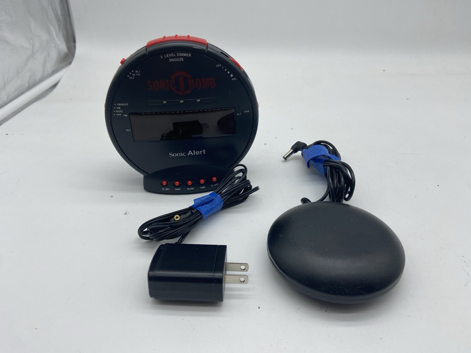 Sonic Alert SBB500SS Sonic Bomb Extra-Loud Dual Alarm Clock