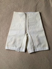 Vintage Bestform size M Ivory Garter Girdle Style 5710 NWOT