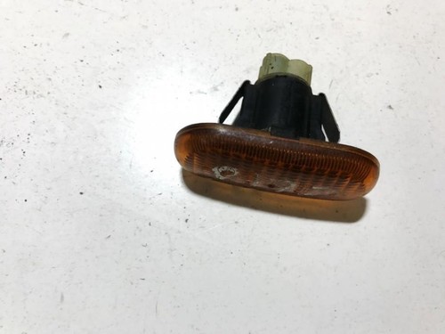 7700822136 Seitenblinker (Kotflügelblinker) Vorne Rechts  Renaul DE642677-79