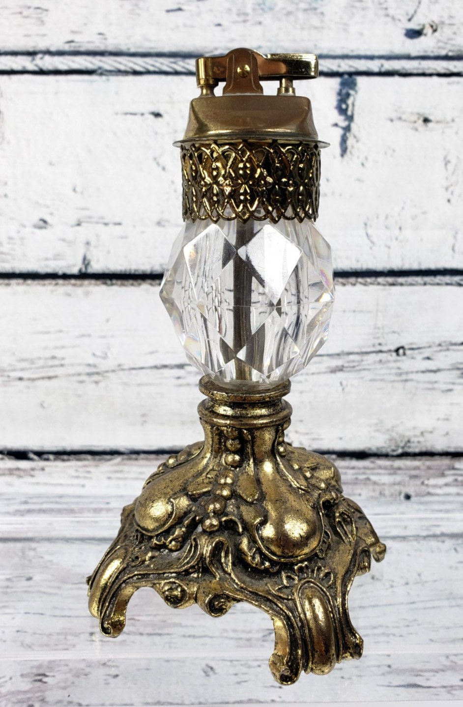 Brass Pedestal Stand 7"