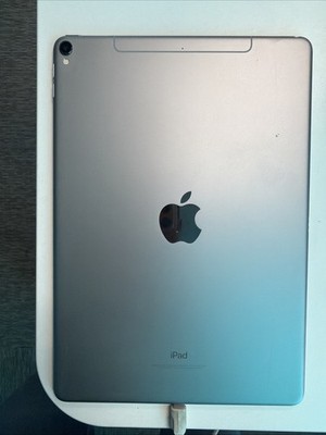 Apple iPad Pro 10.5-inch A1709 64GB, Space Gray, Unlocked
