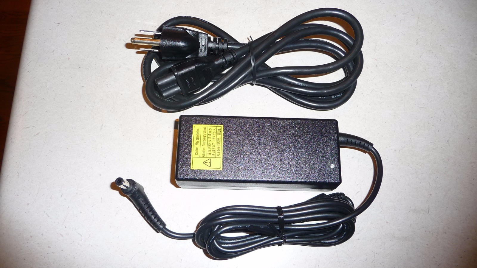Amazon Com Ghag Replacement Ac Adapter For Delta Adp 65jh Hb 19v 3 42a 4 0mm 1 7mm Computers Accessories