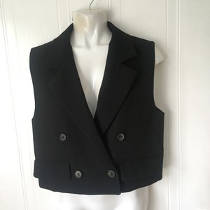 zara sleeveless blazer