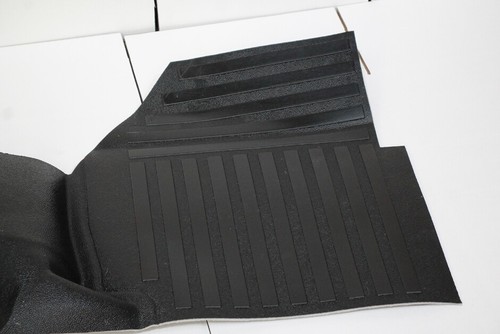 New Genuine Land Rover Defender TDCI front footwell + tunnel rubber mat - Picture 5 of 7