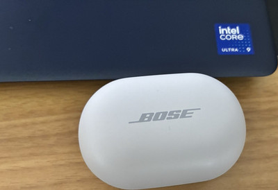 Bose QuietComfort Earbuds II Wireless Bluetooth White w/ Charging Case