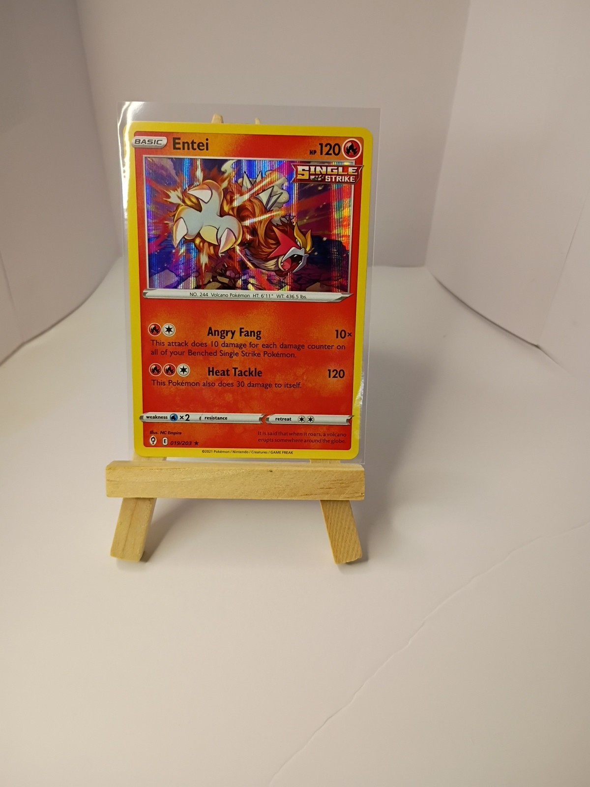 Pokemon Card Entei 19/203 Holo Foil Single Strike - Evolving Skies TCG - NM