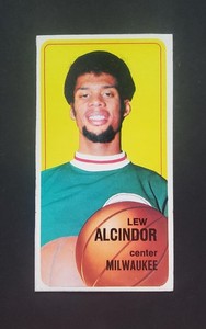 * Beautiful 1970-71 Topps Set-Break #75 Lew Alcindor - Milwaukee Bucks Lakers !!