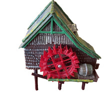PennPlax HO Scale Water Mill Hut Water Wheel