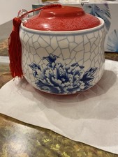 porcelain tea caddy