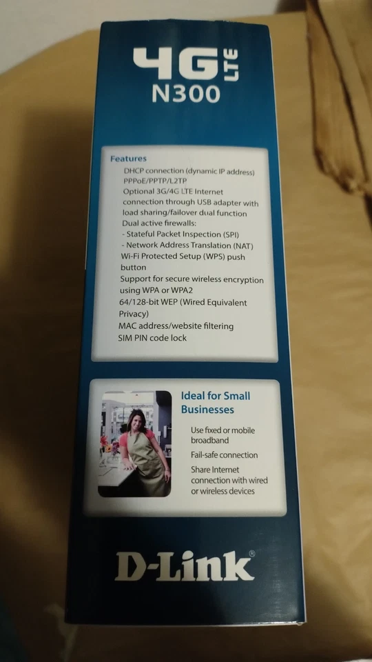 D-Link DWR-116 Wireless N300 Wireless WAN Router with 3G 4G LTE USB Interface - Immagine 2 di 4
