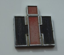 Vtg International Harvester IH Fender Emblem 2754149-RI