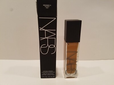 Nars Natural Radiant Longwear Foundation Med/Dark 2.3 Moorea #6620 1 Fl Oz