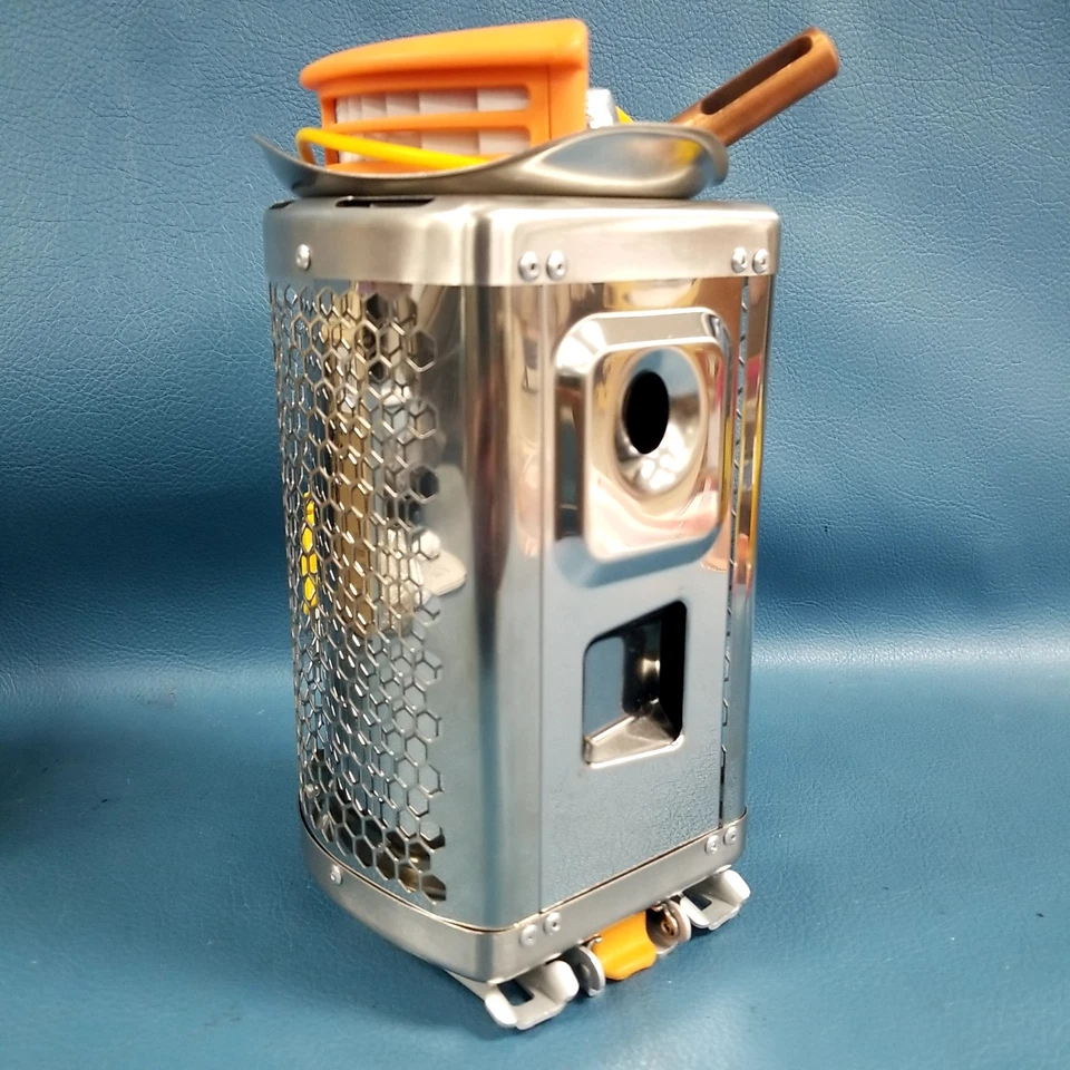 CAIXA ABERTA Biolite Campstove Gerador de Eletricidade Fogão de Madeira com Combustível de Pelota - Imagem 3 de 4