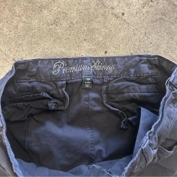 Chino Gap para mujer premium ajustado con cremallera al tobillo negro bolsillos de carga utilitario talla 8/29R Foto 4 de 4