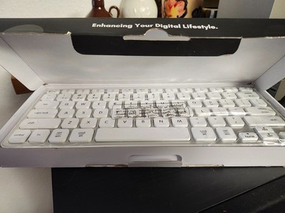 Macally compact multisync Bluetooth Keyboard PC IOS Android smart tv BTMINIZKEYA