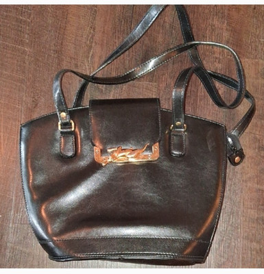 black leather shoulder bag vintage 1996 gold panther Sasha Fabiani panther