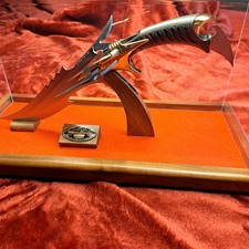 Gil Hibben GH2015 GOLD Tiger Shark Fantasy Knife w/display case - beautiful cdtn