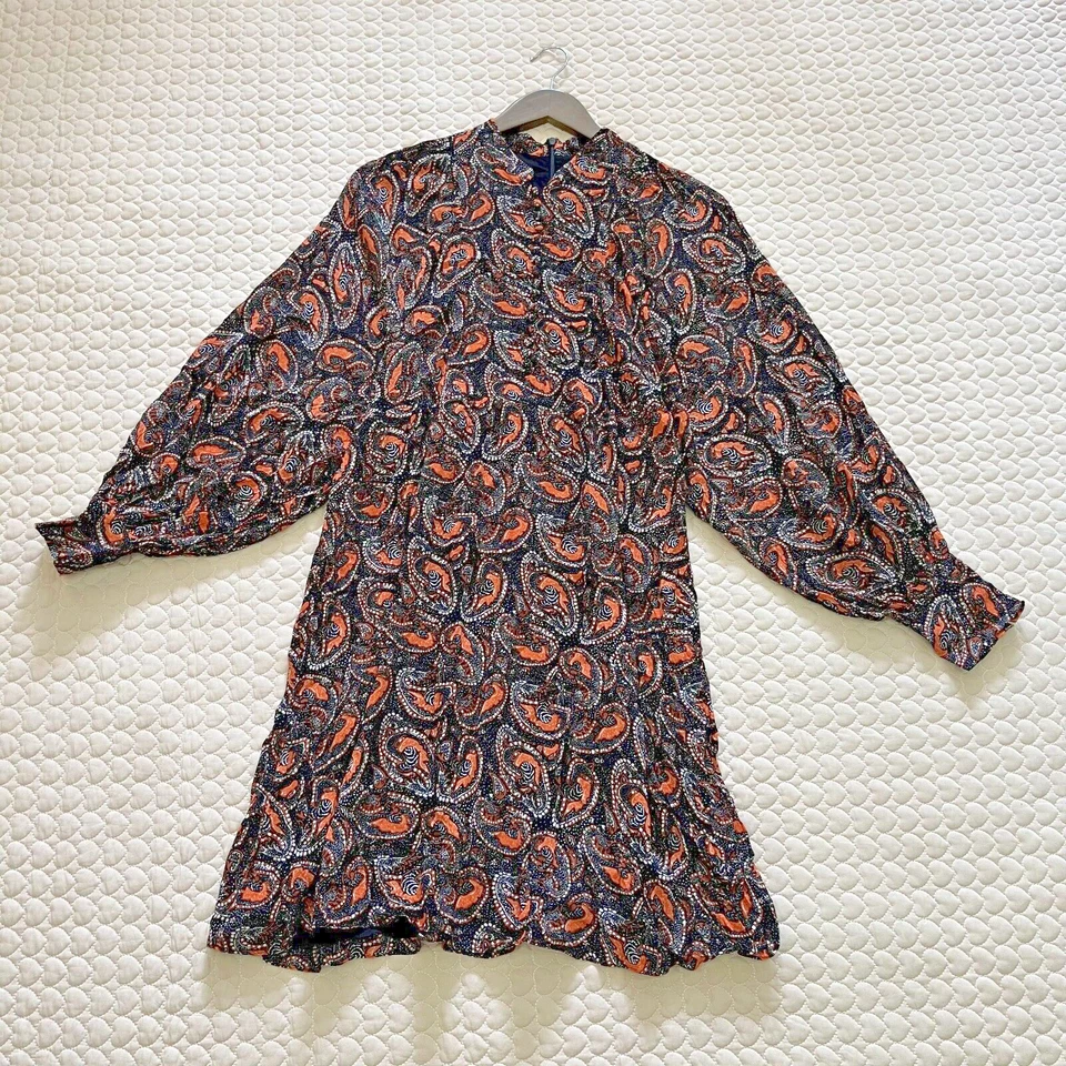 Mini vestido crepe estampado tamanho P US$ 420 NOVO SEM ETIQUETAS ANTIK BATIK Anthropologie Otto - Imagem 4 de 4