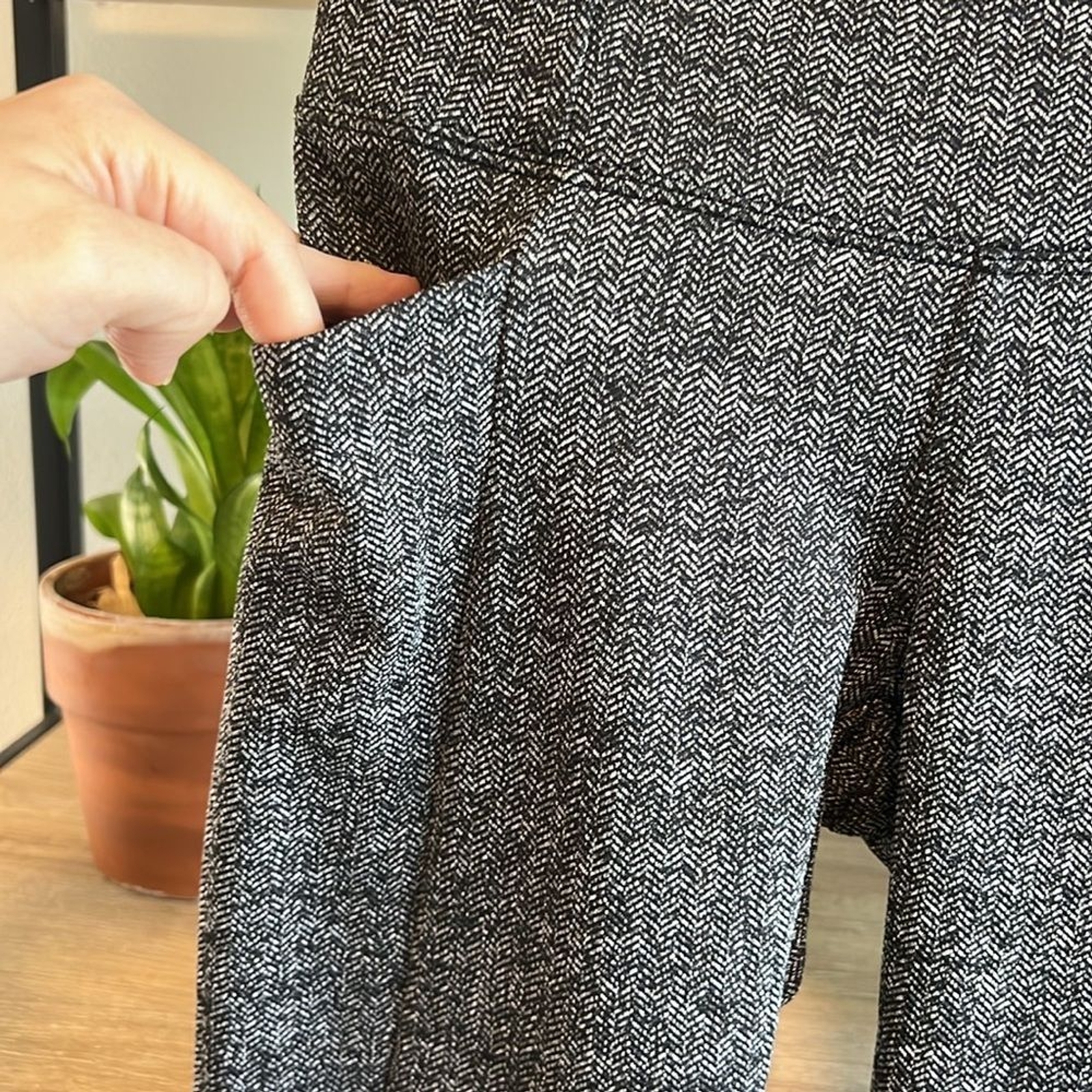 Athleta Herringbone Mercer Compression Leggings, … - image 5