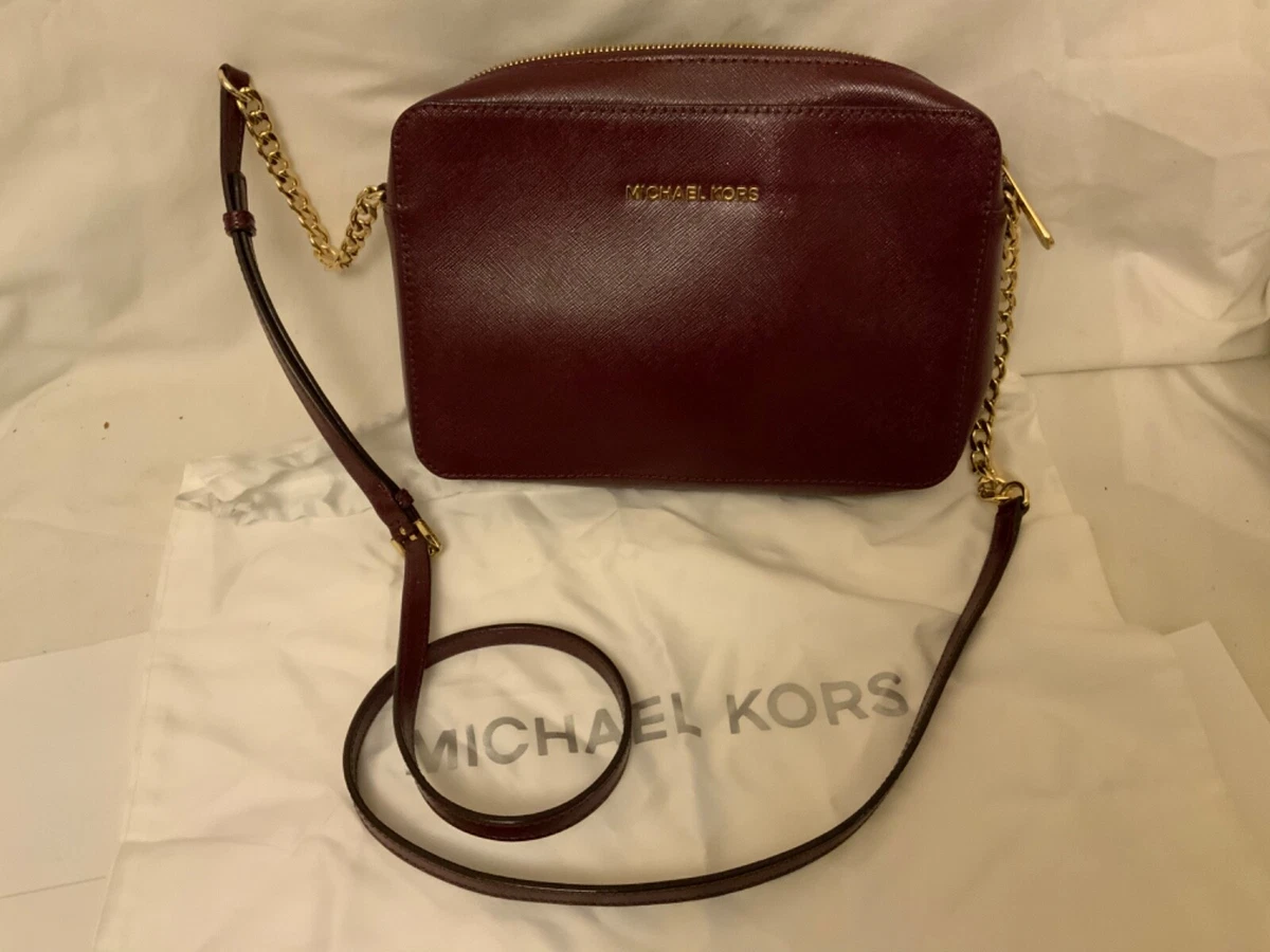 Michael Kors sale: Save an extra 15% on purses and handbags right now