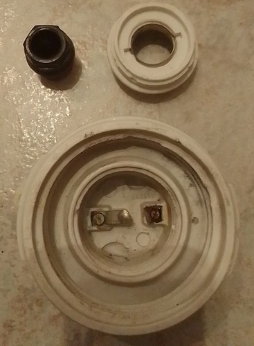 Keramiksockel für Glaskolbenlampe Gebraucht Guter Zustand