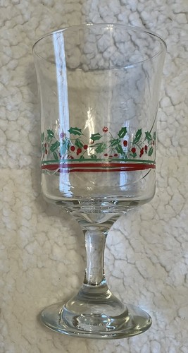 Vintage Arby's 1985 Christmas Collection Holly Berry Stemmed Set of 4; 9 oz. - Picture 3 of 6