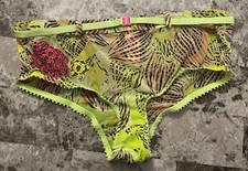 VICTORIA'S SECRET M PALM MESH EMBROIDERED FLORAL VINTAGE RARE HIPHUGGER PANTIES