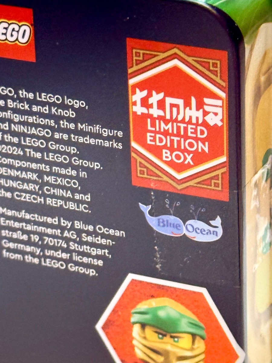 LEGO® Ninjago Limited Edition Legacy Tin (GOLDEN NINJA LLOYD vs
