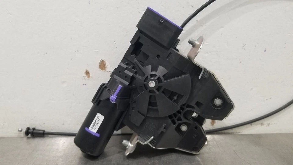 13 MERCEDES BENZ SL550 R231 CIERRE TAPA MALETERO TRASERO Foto 2 de 4