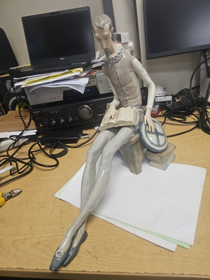 Nao von LLADRO Don Quijote 15'' Figur sitzend lesend - Top Zustand. 