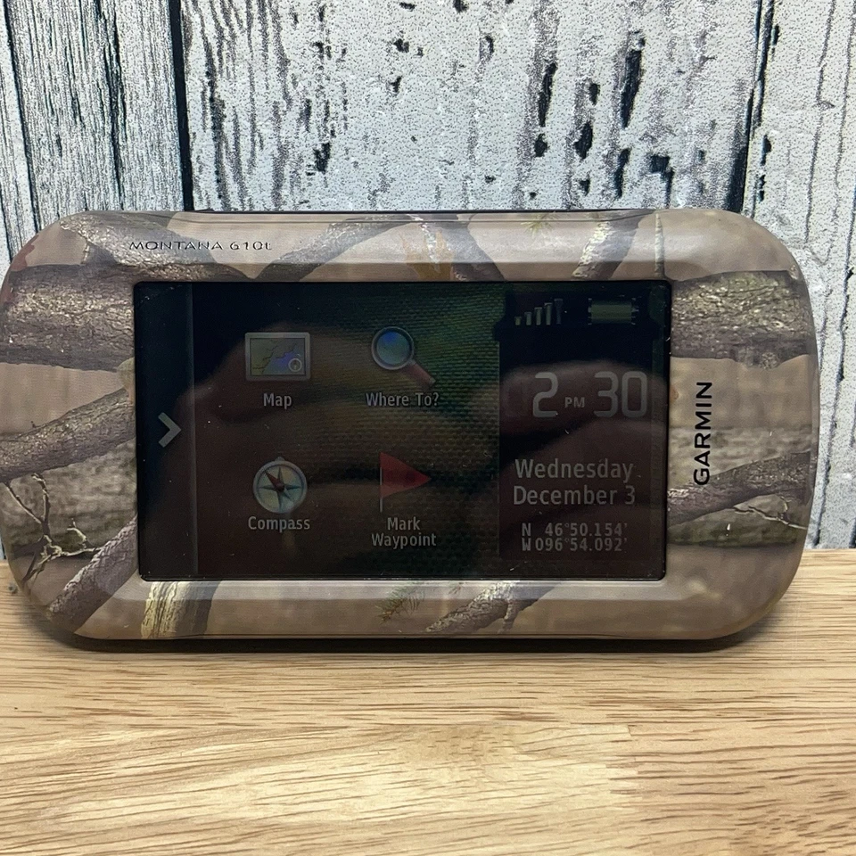 Garmin Montana 610t Camo Handheld GPS And Camo Tactical Case Bundle - Image 2 of 4