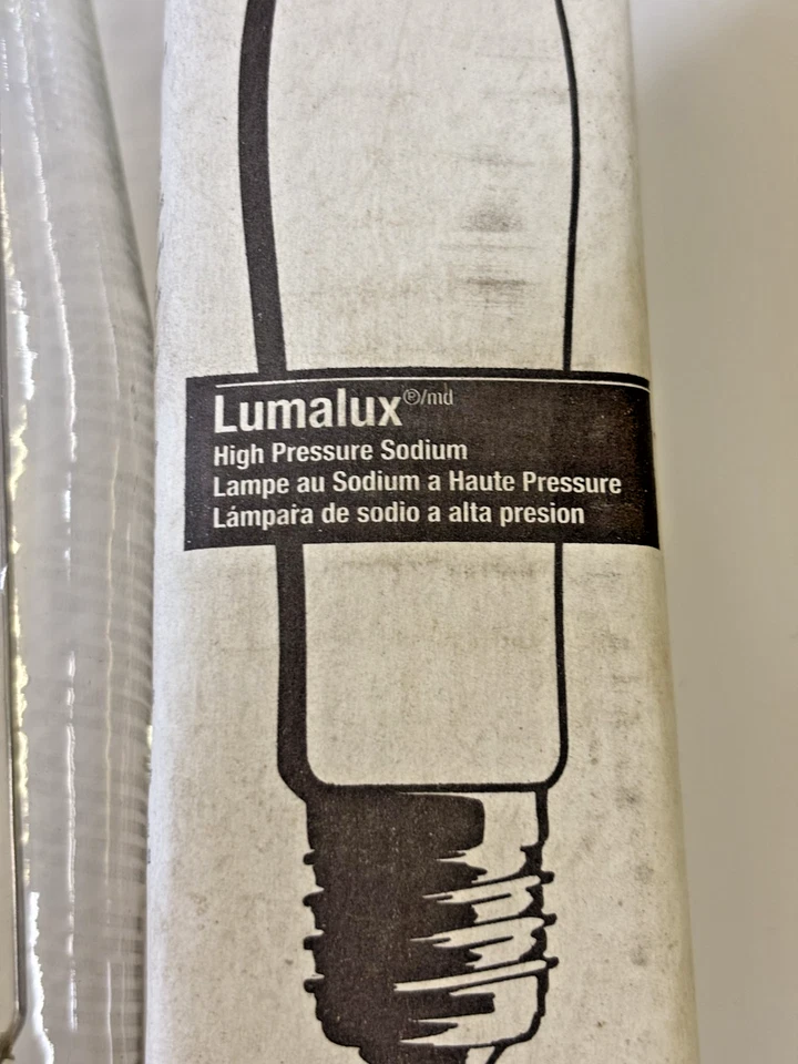 SYLVANIA LUMALUX HIGH PRESSURE SODIUM ET18 LIGHT BULBS -LOT OF 2- - Image 4 of 4